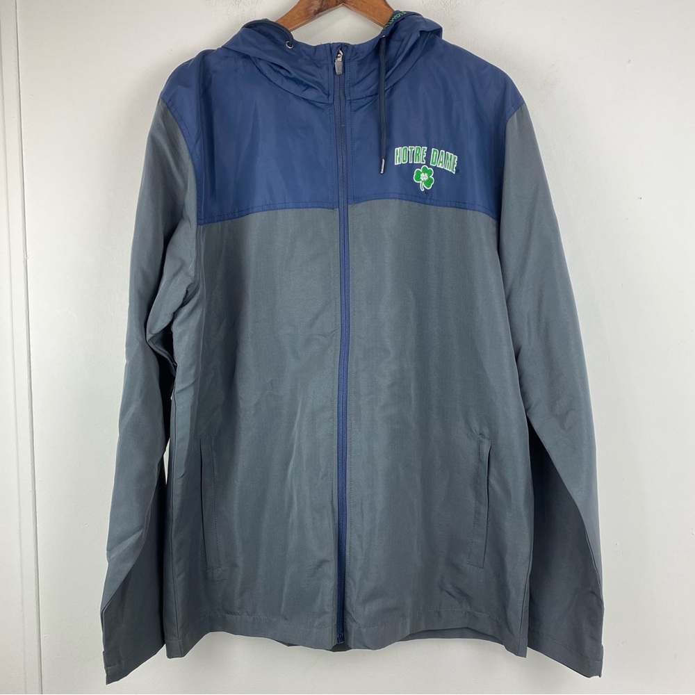 Colosseum size Large Men’s Notre Dame Fighting Irish Full Zip Hooded Jacket